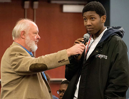 Students asked questions to WFSB anchor Dennis House at the 2015 High School Journalism Day Oct. 30. | Vern Williams photo