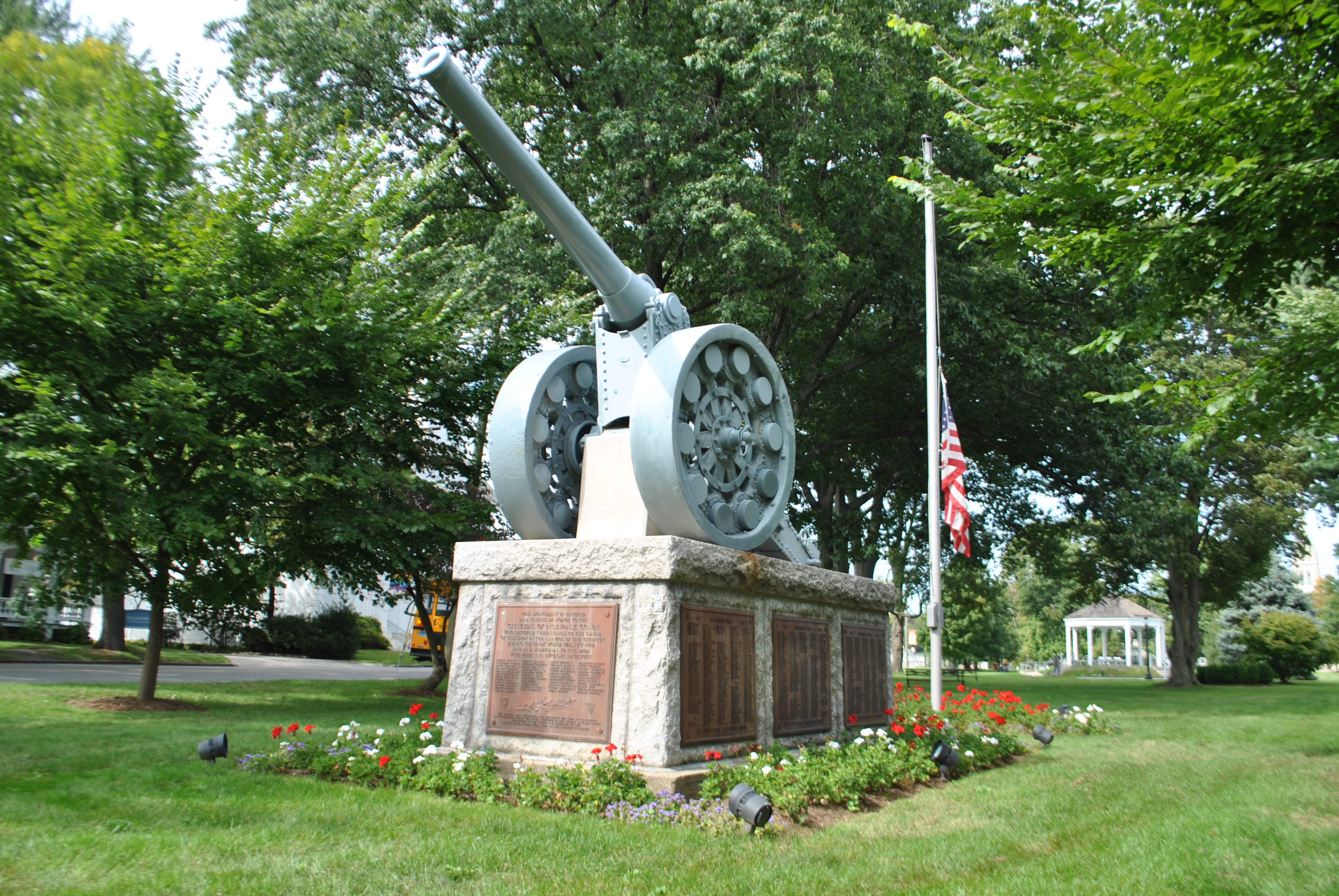 Norwalk cannon is reunited with World War I monument